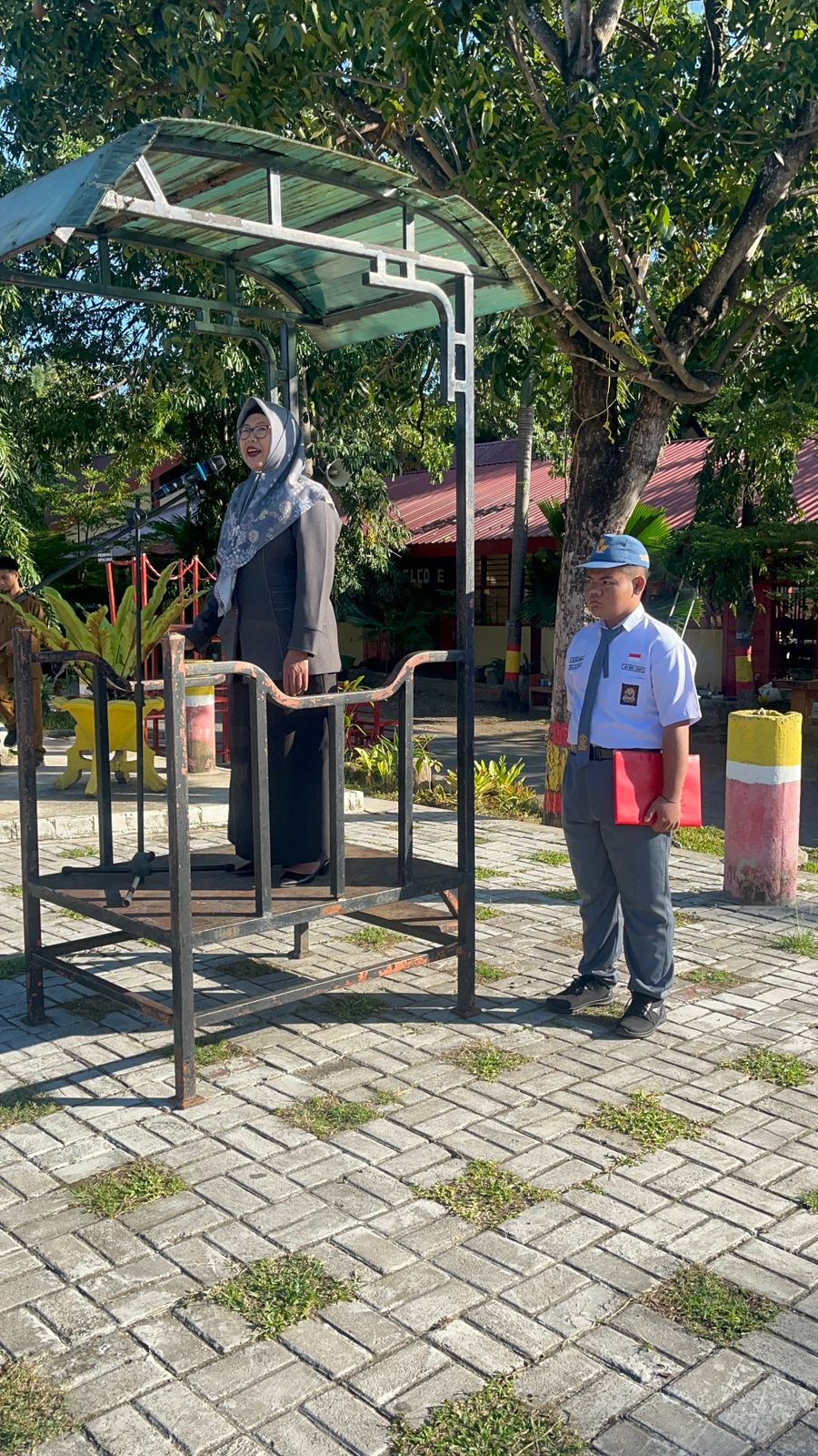 Generasi Muda Melek Demokrasi: Bawaslu Bantaeng Turun ke Sekolah